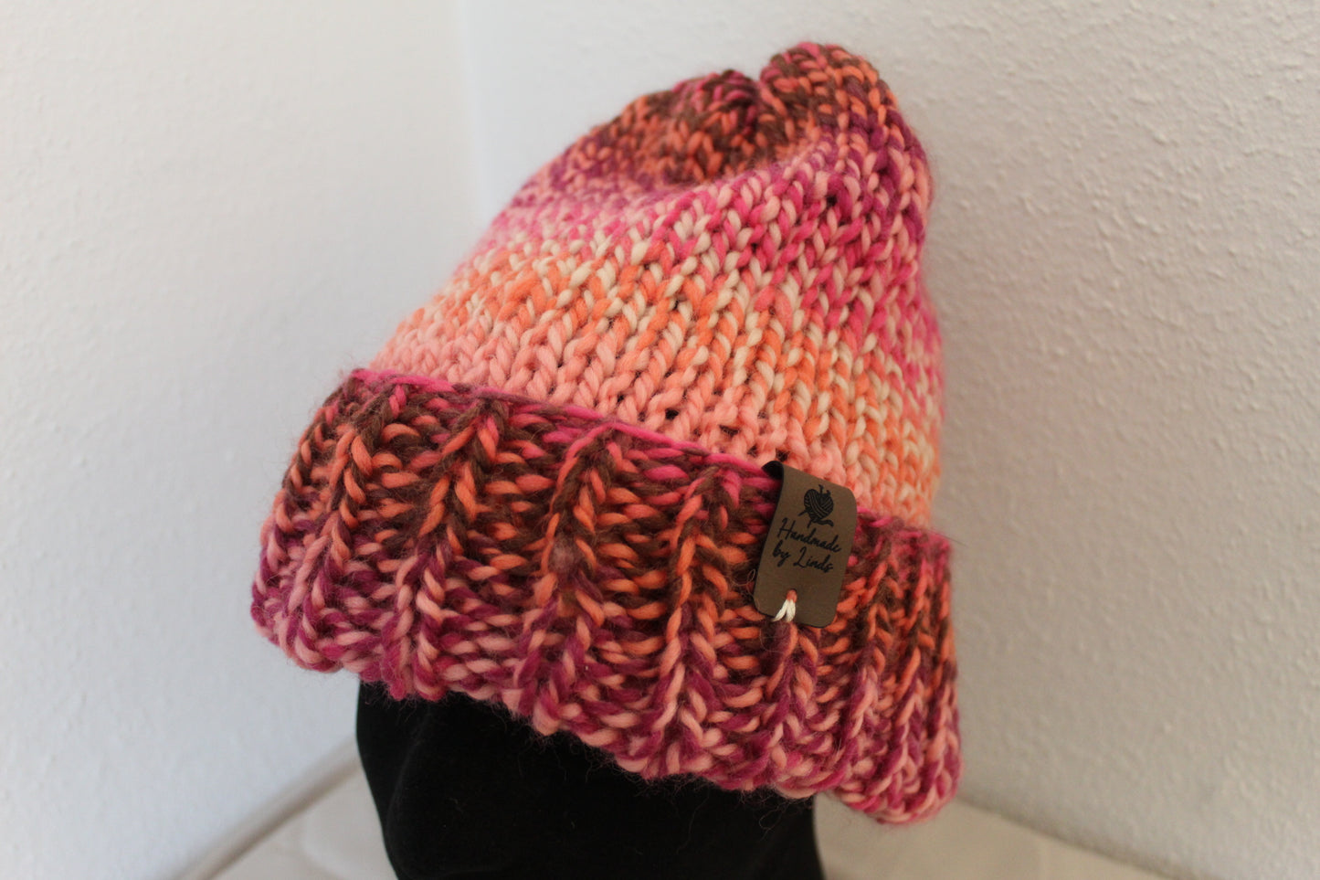'TEAGAN' Beanie in MAGENTA MOOD
