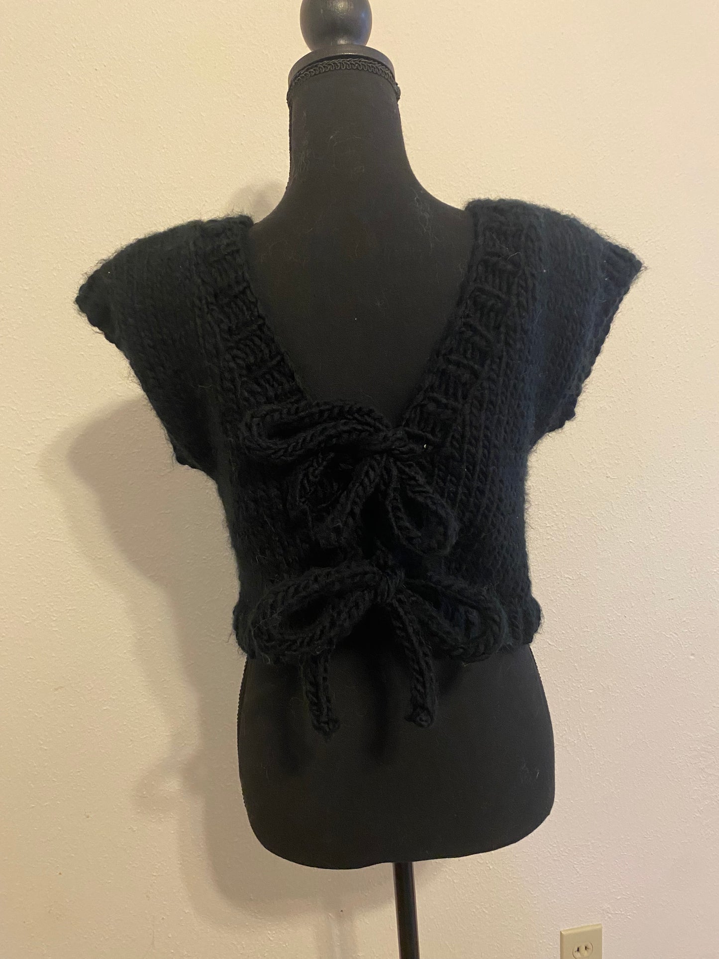 Reversible Bow Back Vest in BLACK