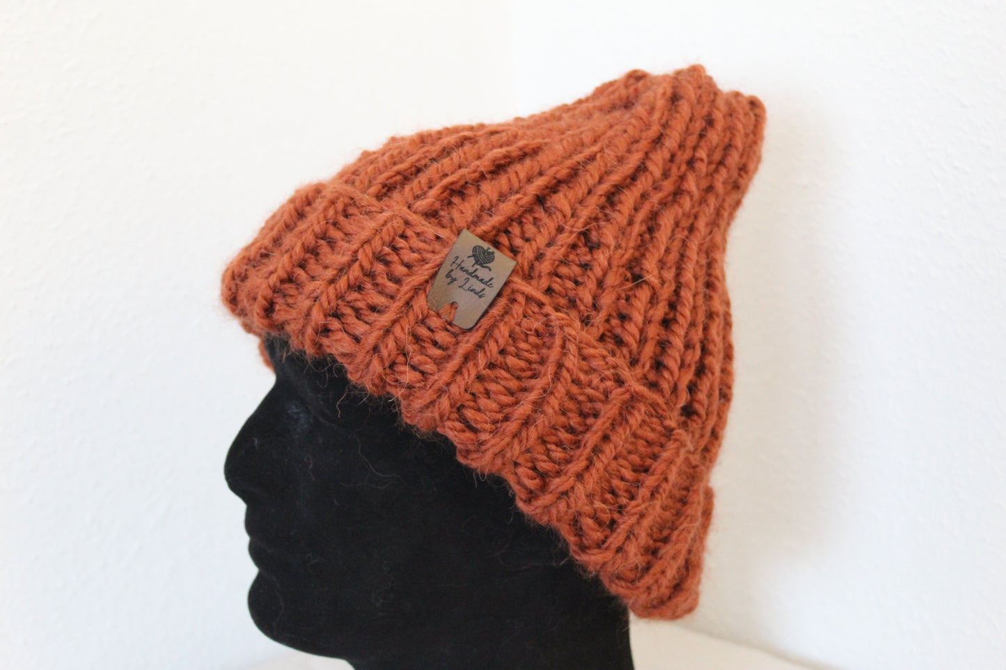 ‘TONY’ Beanie in RUST ORANGE