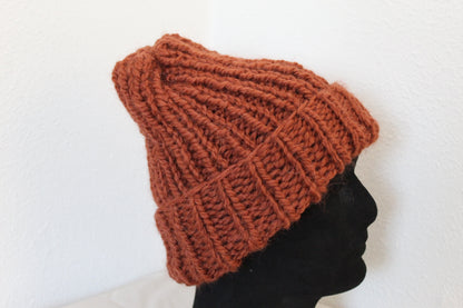 ‘TONY’ Beanie in RUST ORANGE