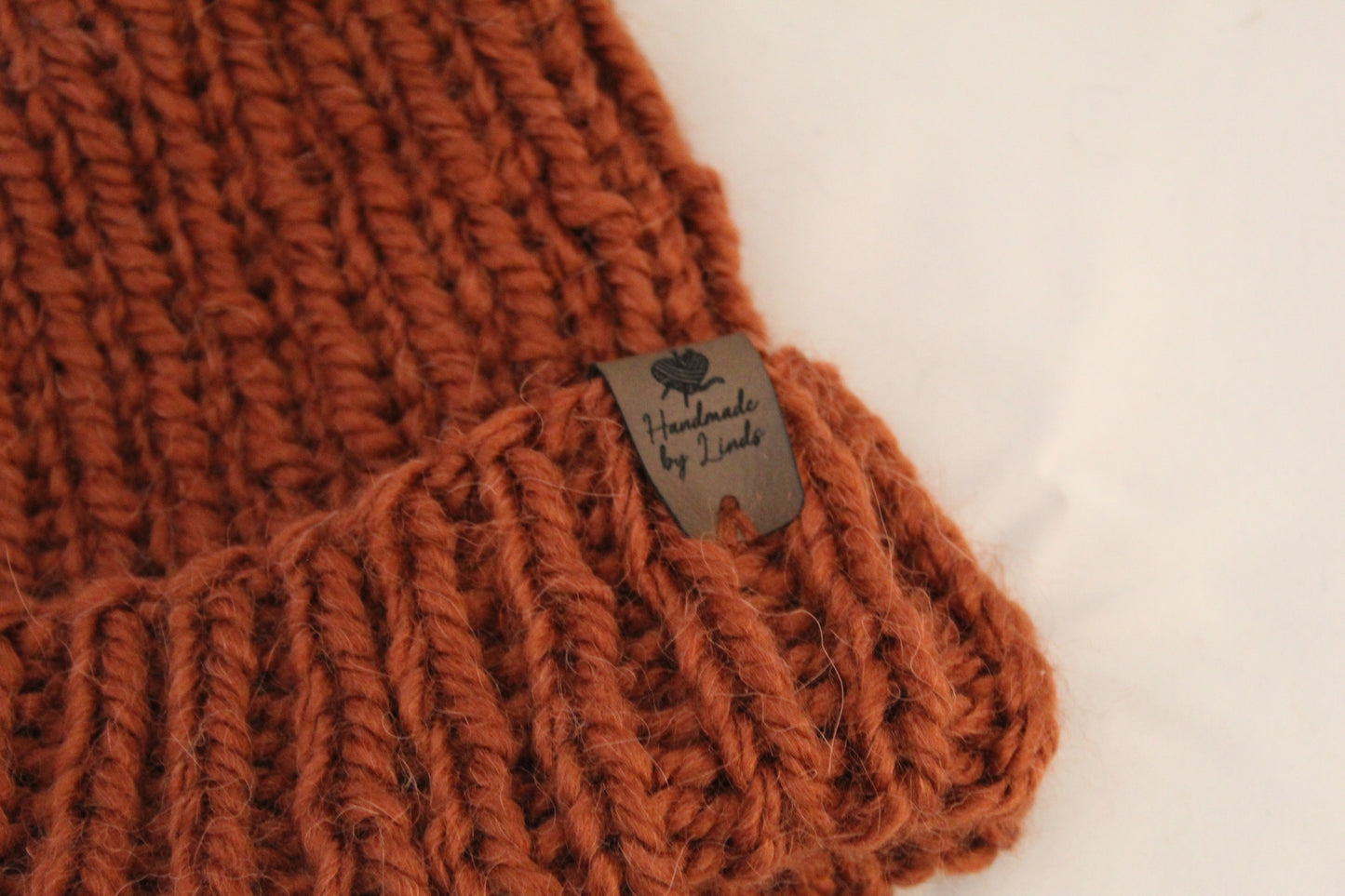 ‘TONY’ Beanie in RUST ORANGE