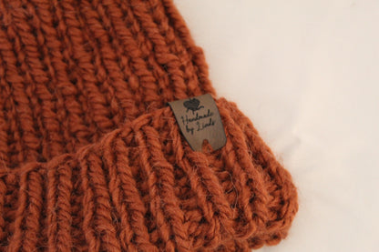 ‘TONY’ Beanie in RUST ORANGE