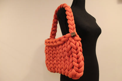 Chunky Knit Bag - in CHILI PEPPER